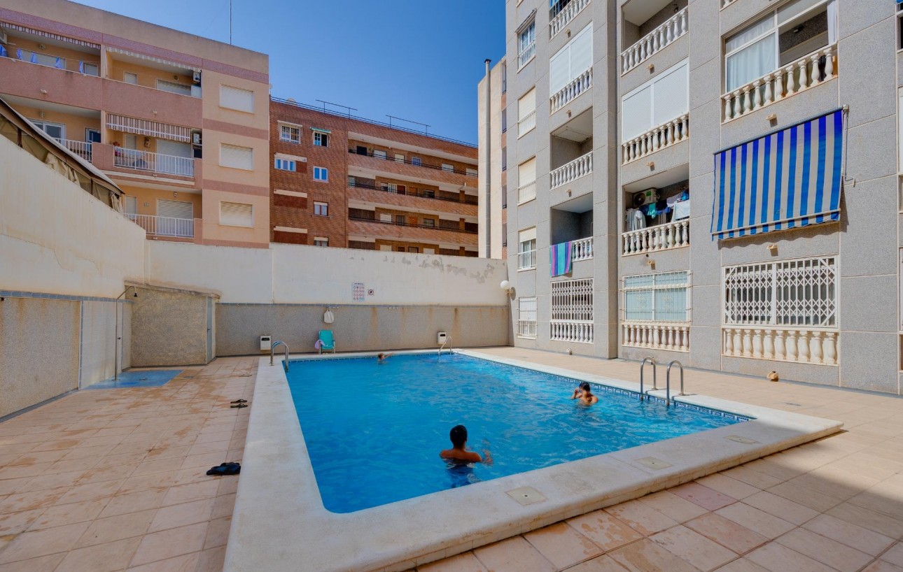 Resale - Studie - Torrevieja - Habaneras