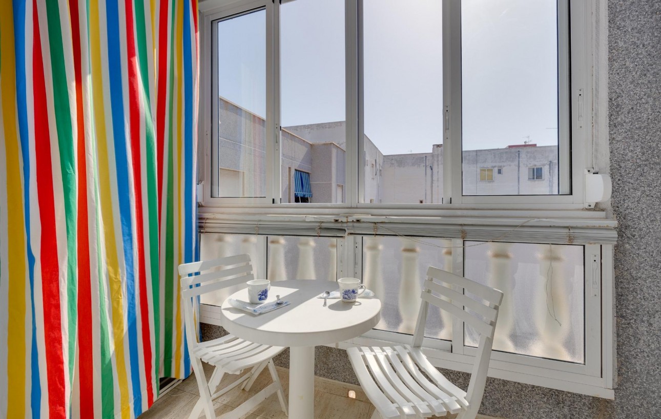 Resale - Studie - Torrevieja - Habaneras