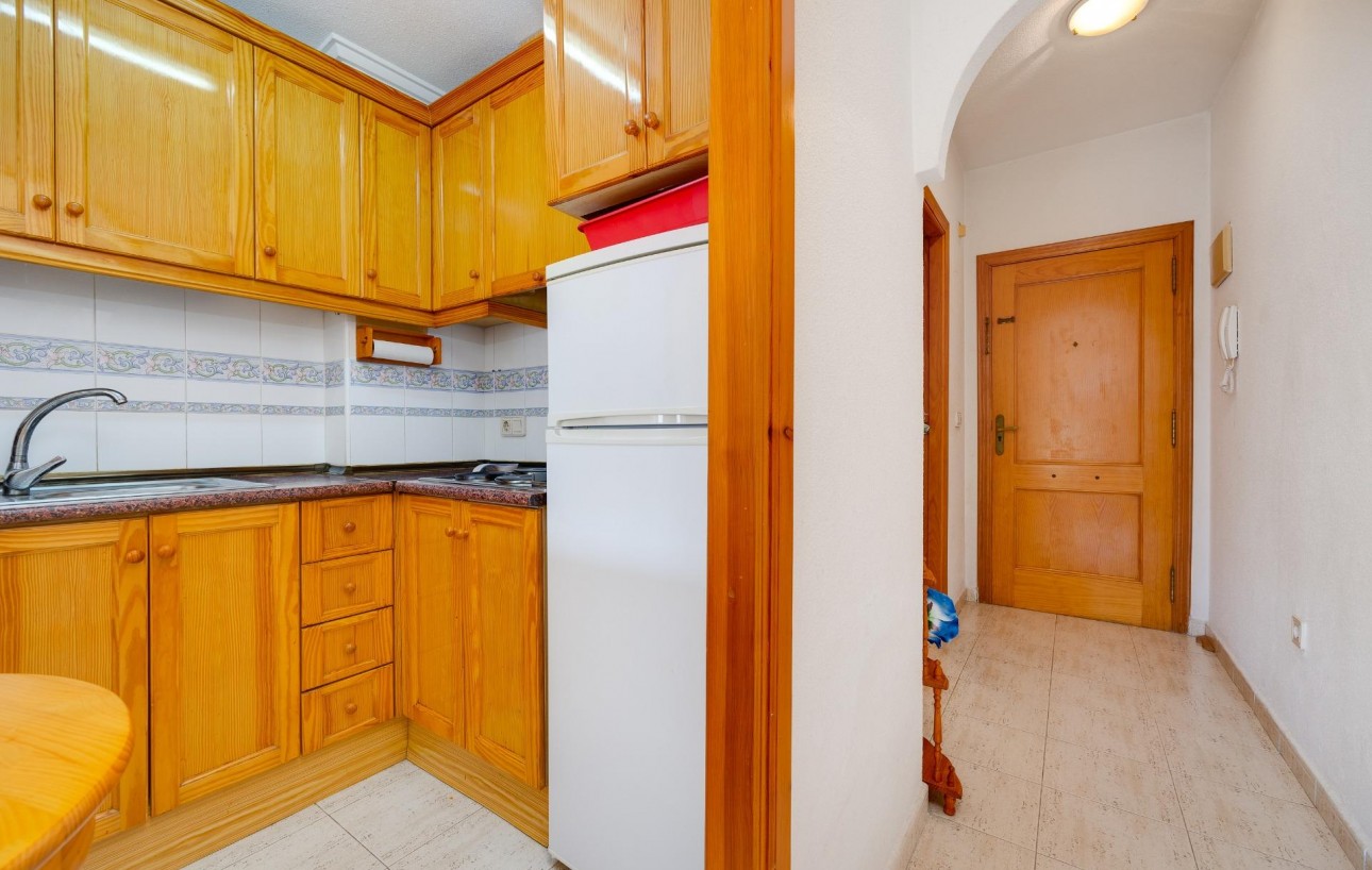 Resale - Studie - Torrevieja - Habaneras