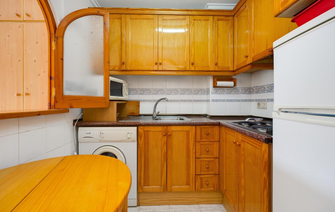 Resale - Studie - Torrevieja - Habaneras