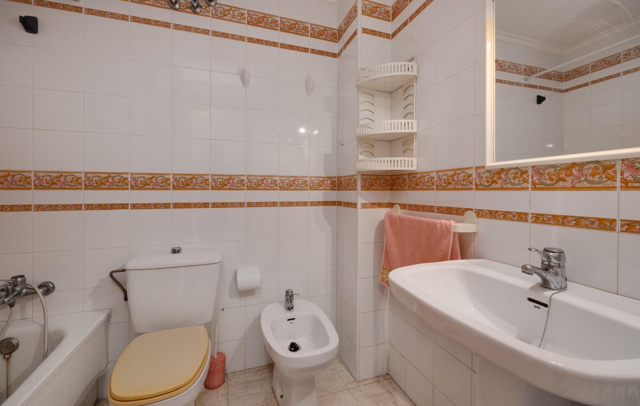 Resale - Studie - Torrevieja - Habaneras