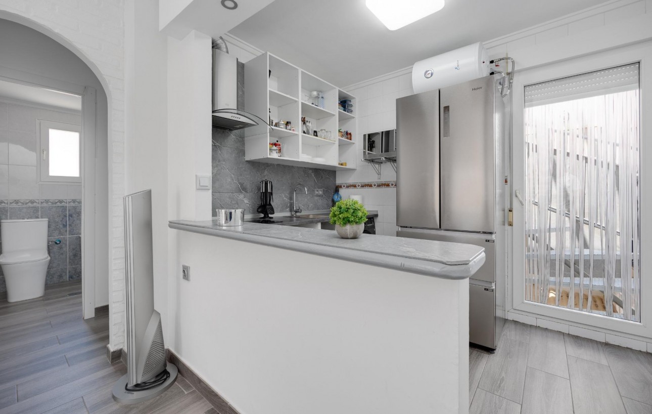 Resale - Bungalow Planta Alta - Torrevieja - Centro