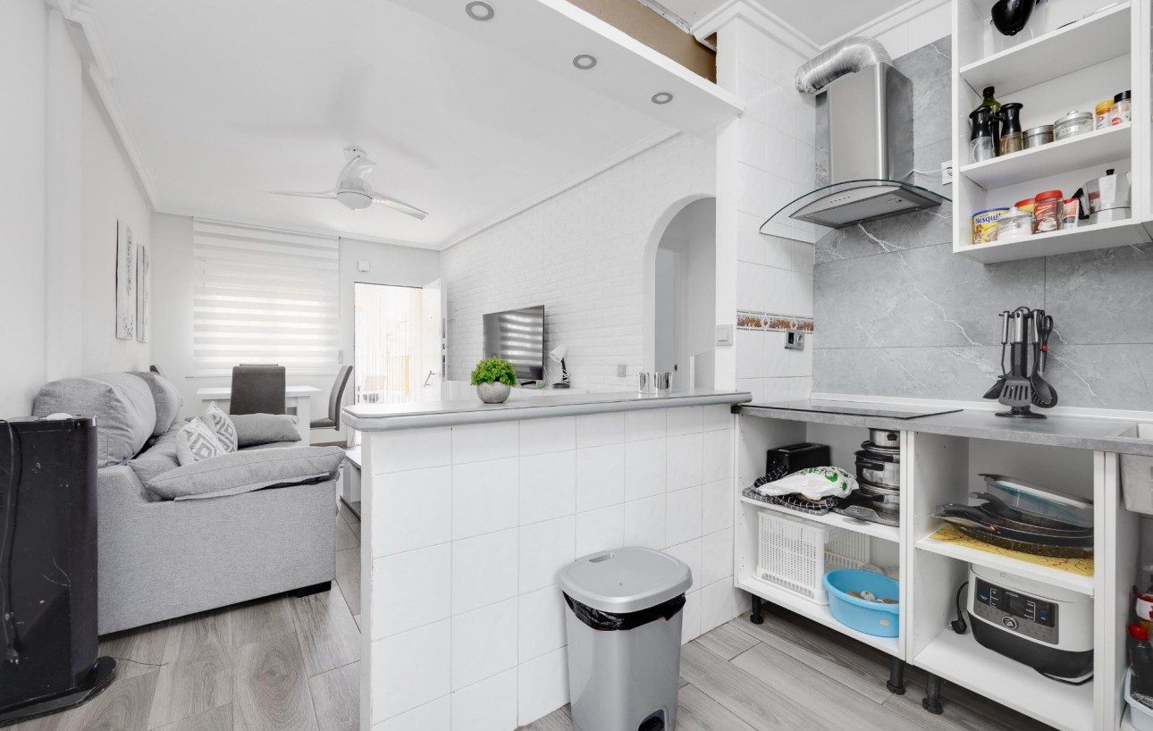 Resale - Bungalow Planta Alta - Torrevieja - Centro