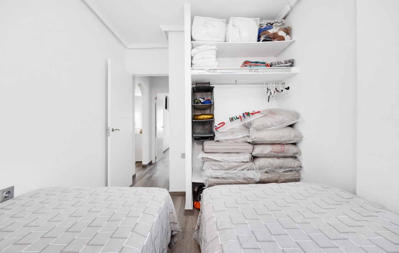 Resale - Bungalow Planta Alta - Torrevieja - Centro