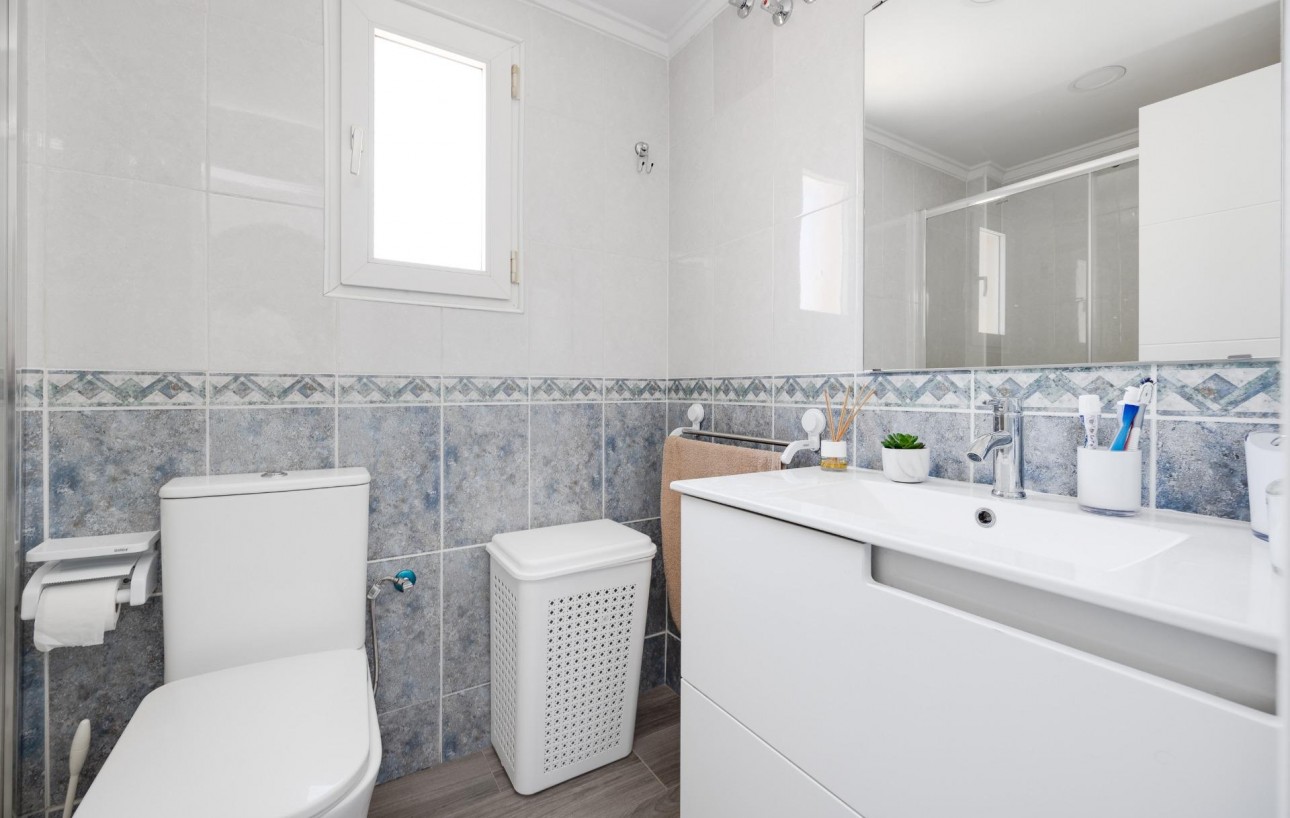 Resale - Bungalow Planta Alta - Torrevieja - Centro