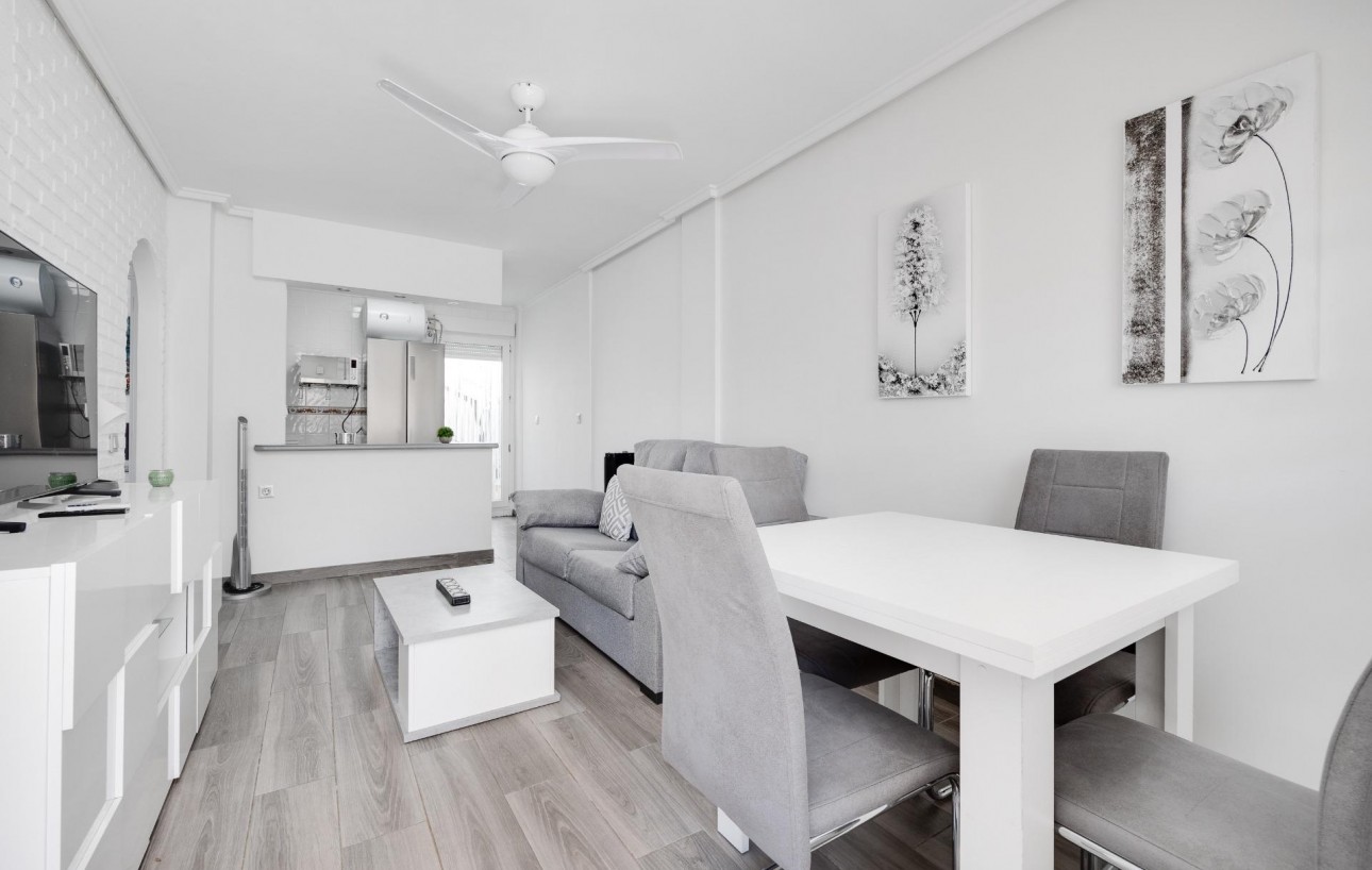 Resale - Bungalow Planta Alta - Torrevieja - Centro
