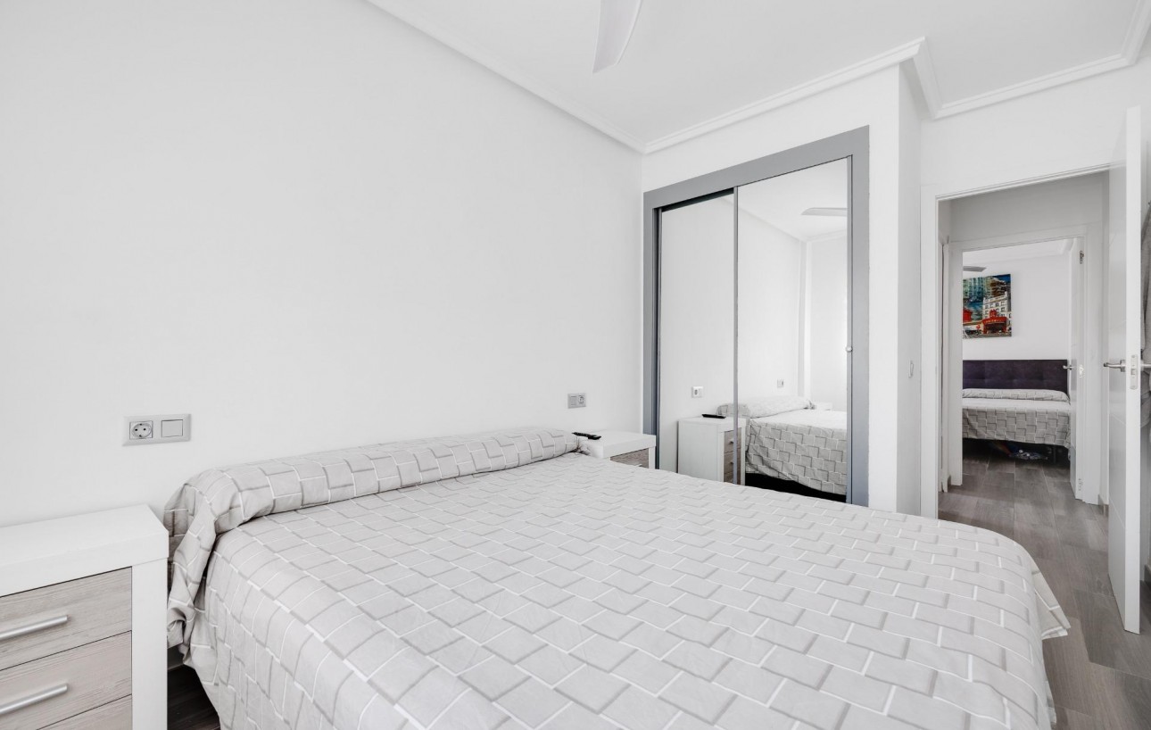 Resale - Bungalow Planta Alta - Torrevieja - Centro