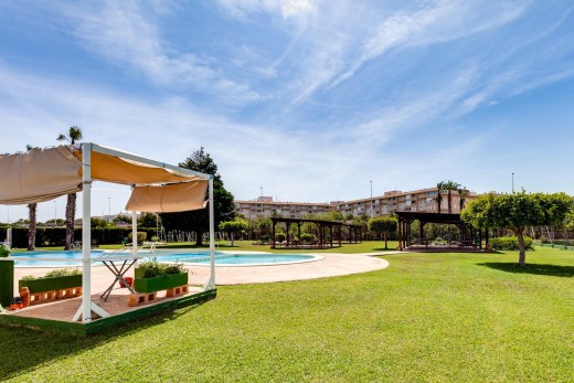Resale - Bungalow Planta Alta - Torrevieja - Centro