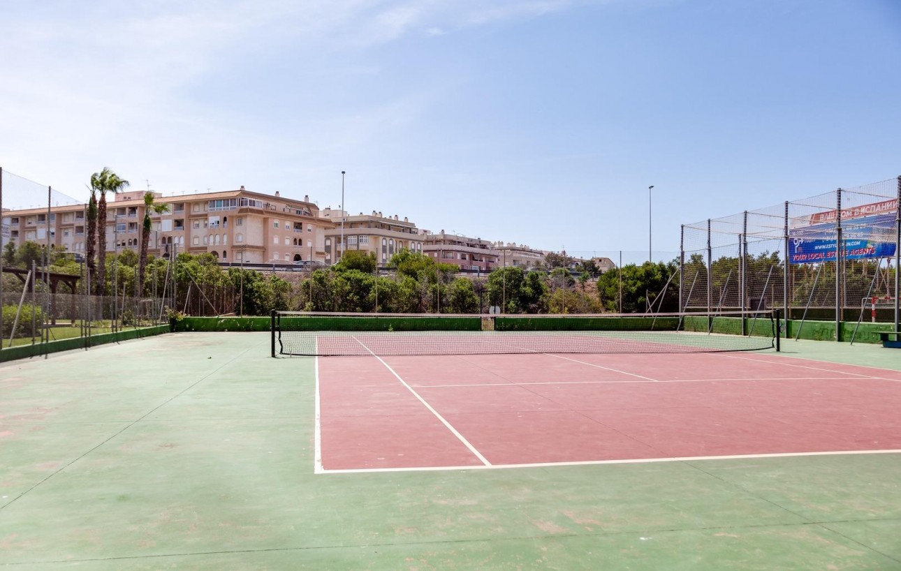 Resale - Bungalow Planta Alta - Torrevieja - Centro