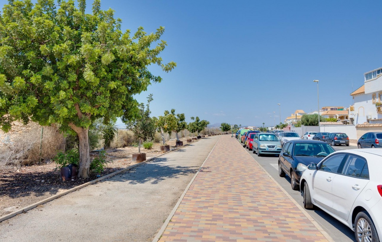 Resale - Bungalow Planta Alta - Torrevieja - Centro