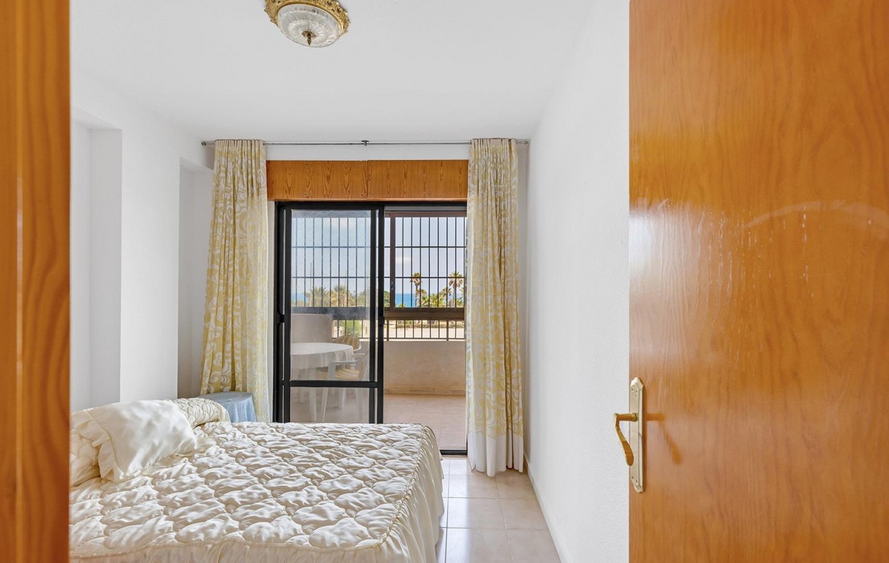 Resale - Lägenhet - Torrevieja - Cabo cervera
