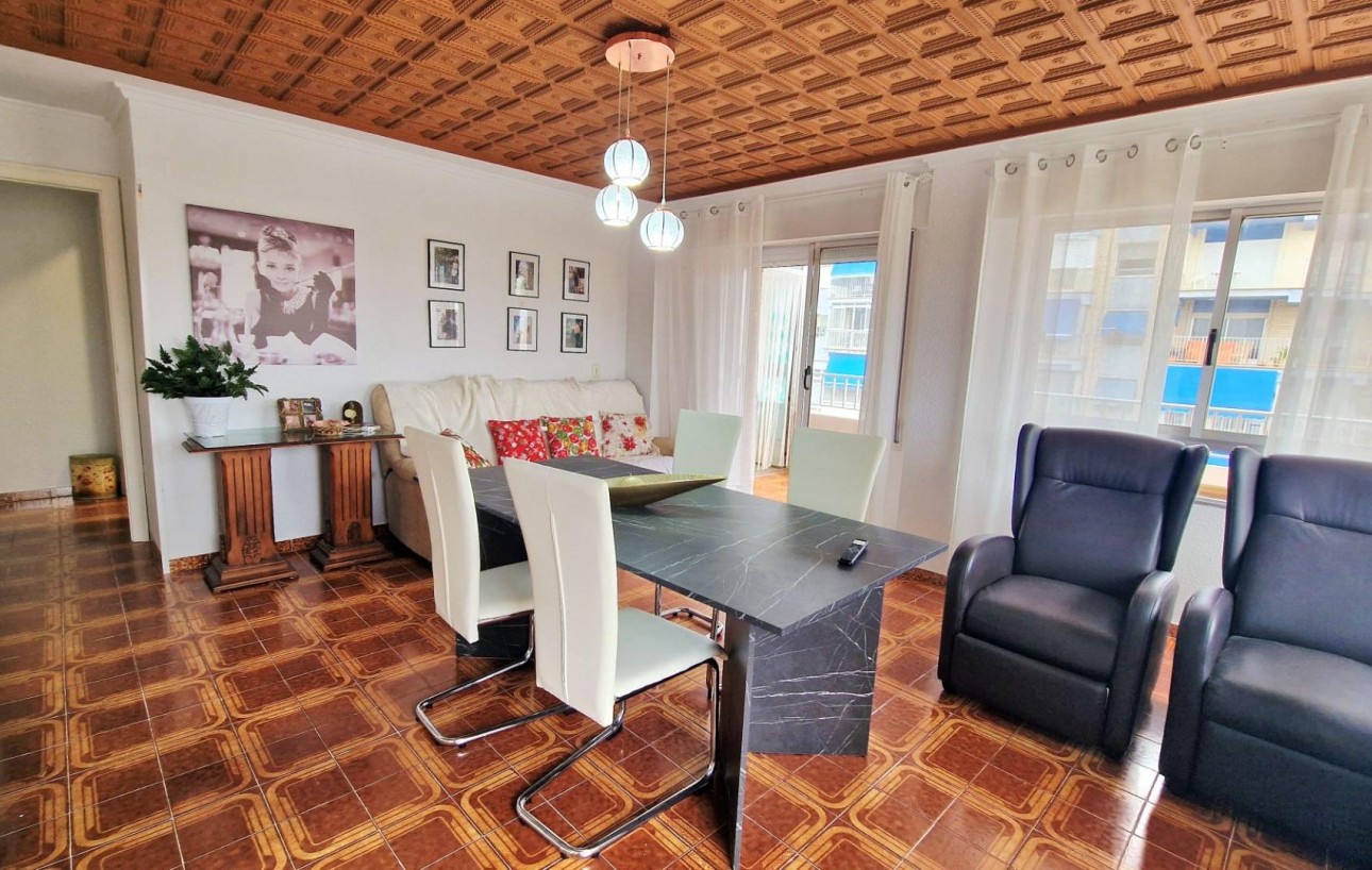 Resale - Lägenhet - Torrevieja - Acequion