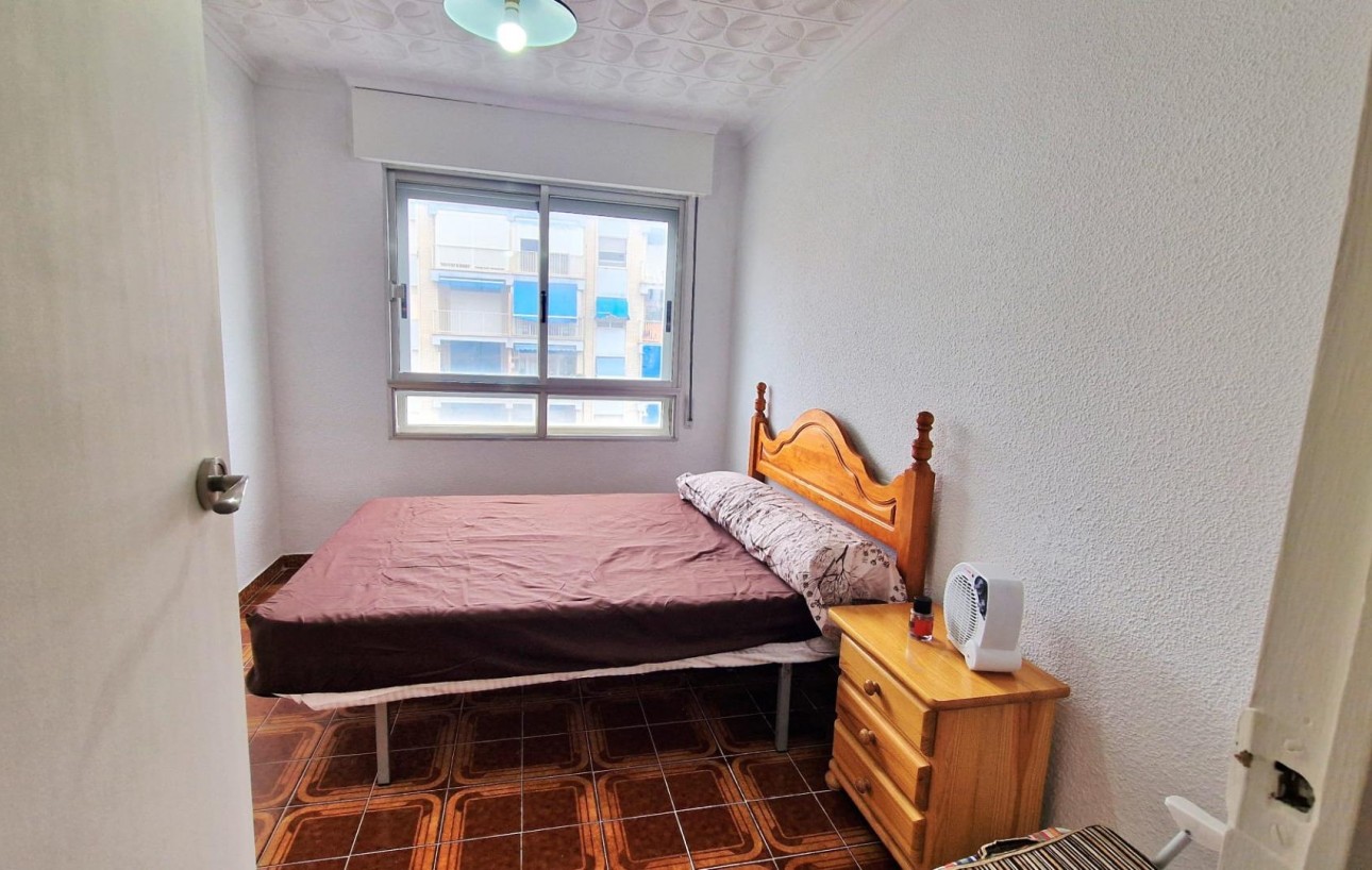 Resale - Lägenhet - Torrevieja - Acequion