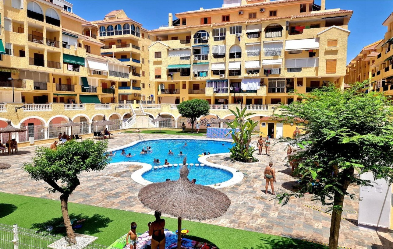 Sale - Apartment - Torrevieja - La Mata