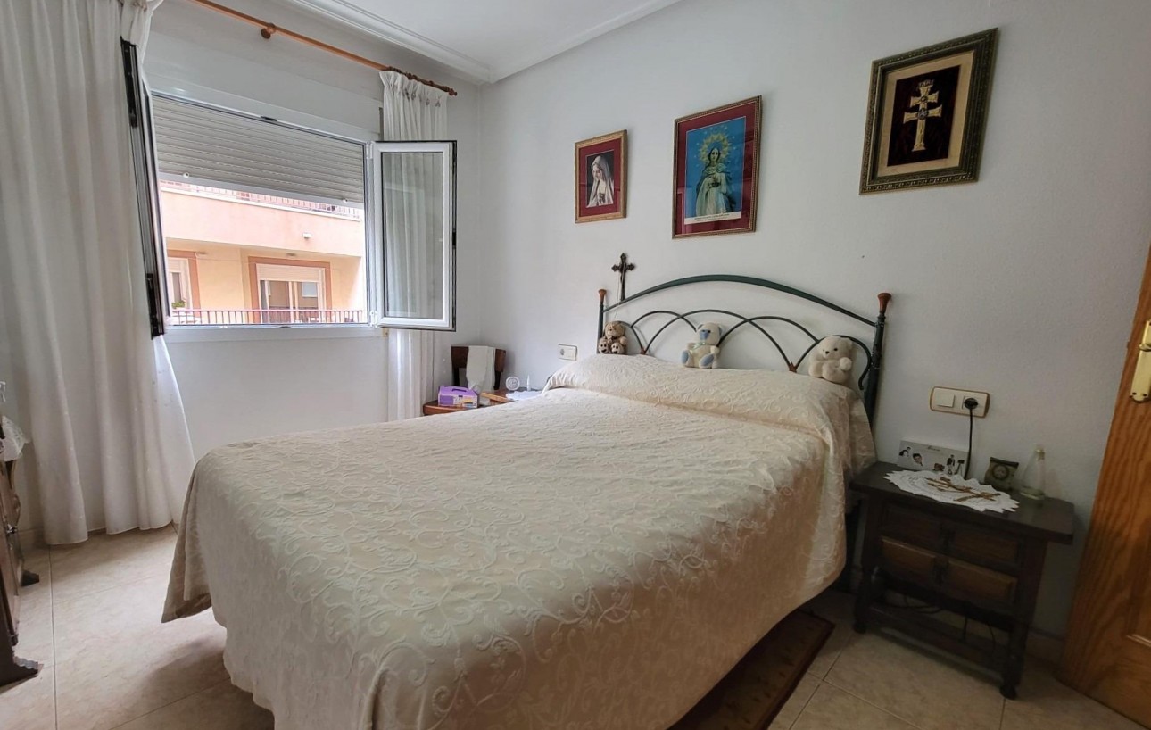 Sale - Apartment - Torrevieja - Centro