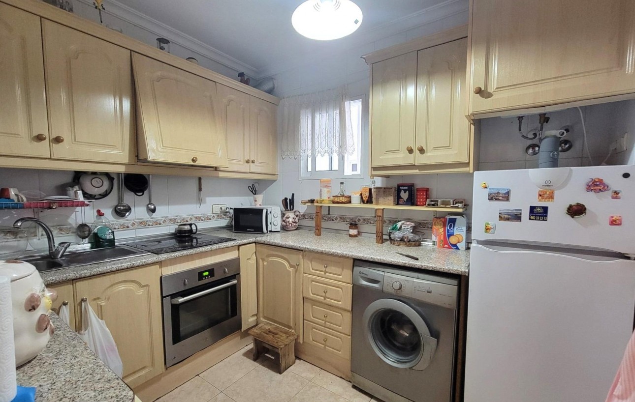Sale - Apartment - Torrevieja - Centro