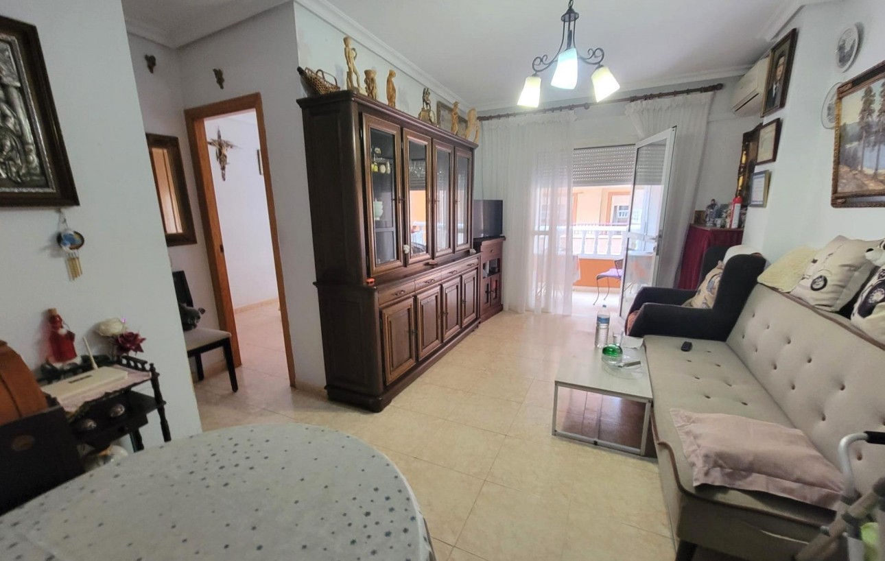 Sale - Apartment - Torrevieja - Centro