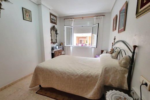 Sale - Apartment - Torrevieja - Centro