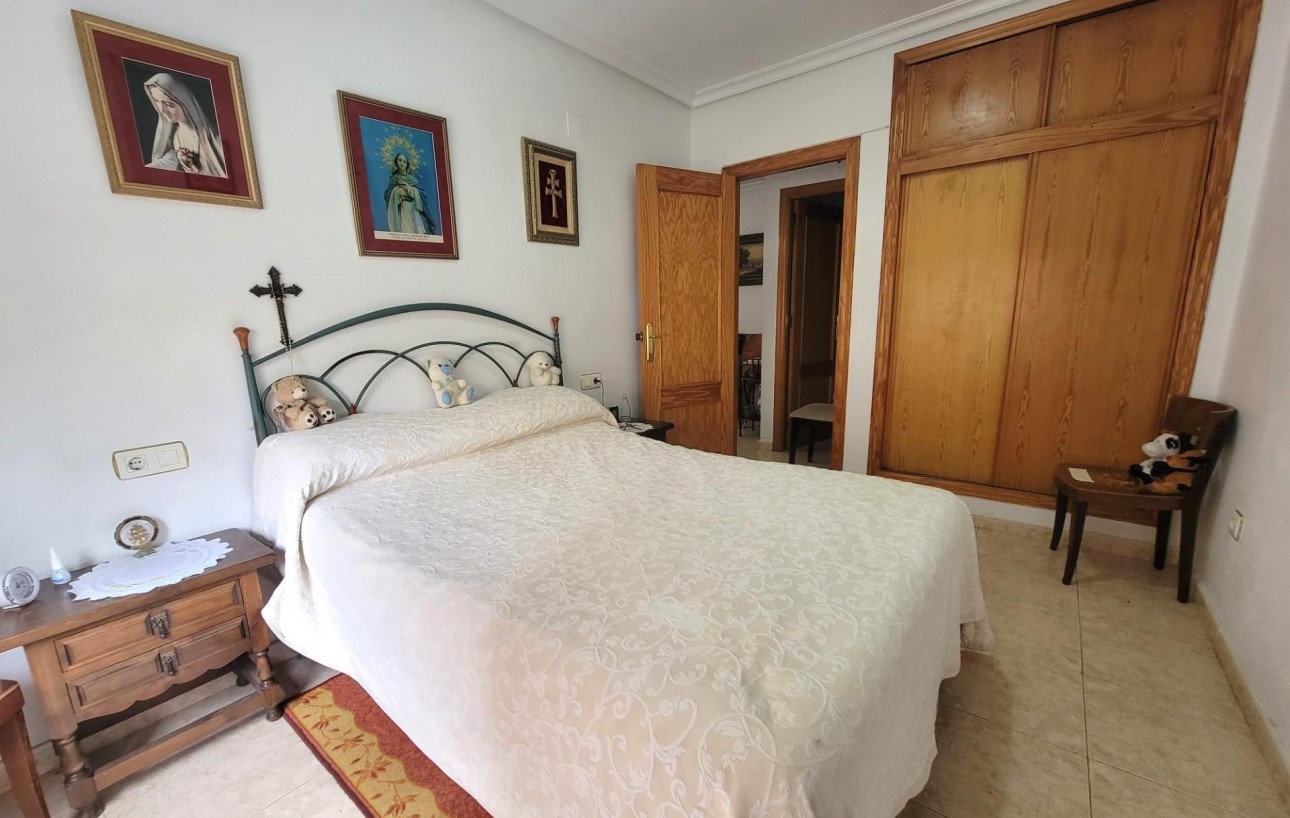 Sale - Apartment - Torrevieja - Centro