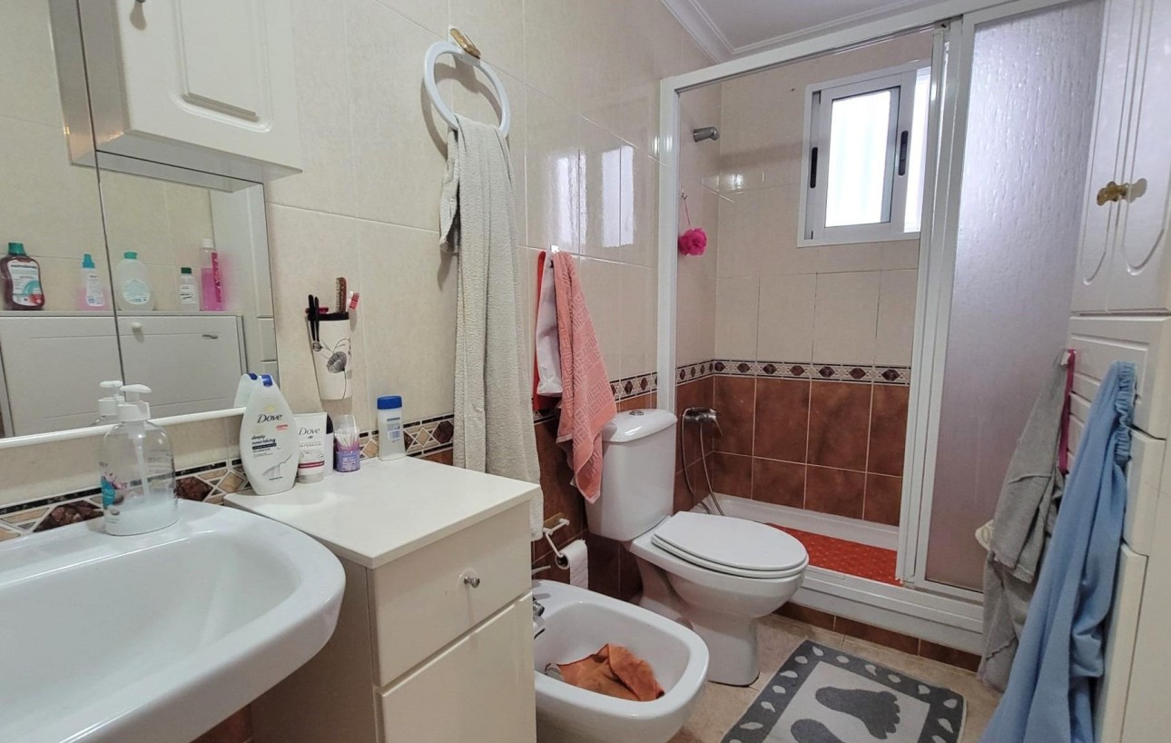 Sale - Apartment - Torrevieja - Centro