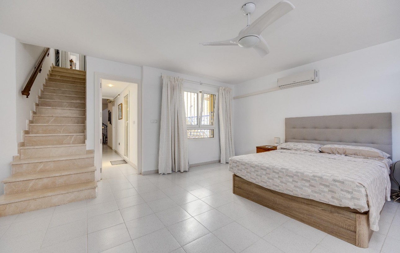 Sale - Bungalow - Torrevieja - Mar azul