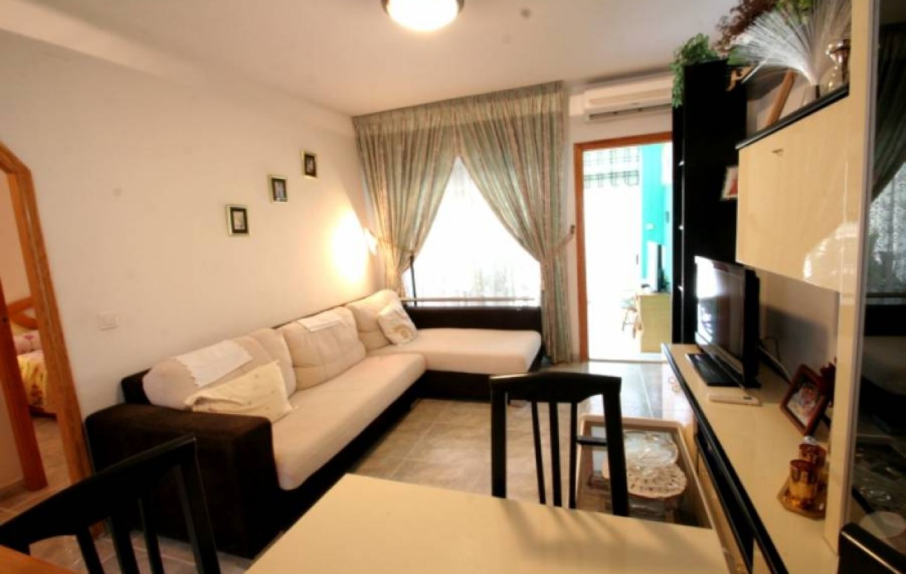 Sale - Chalet - Torrevieja - Torretas