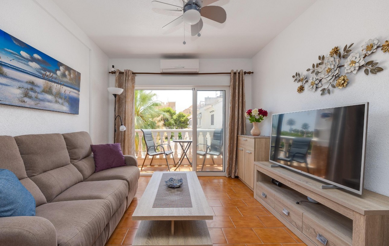 Resale - Lägenhet - Torrevieja - Calas blanca
