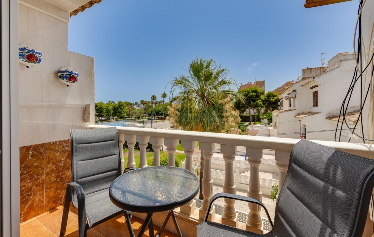 Resale - Lägenhet - Torrevieja - Calas blanca