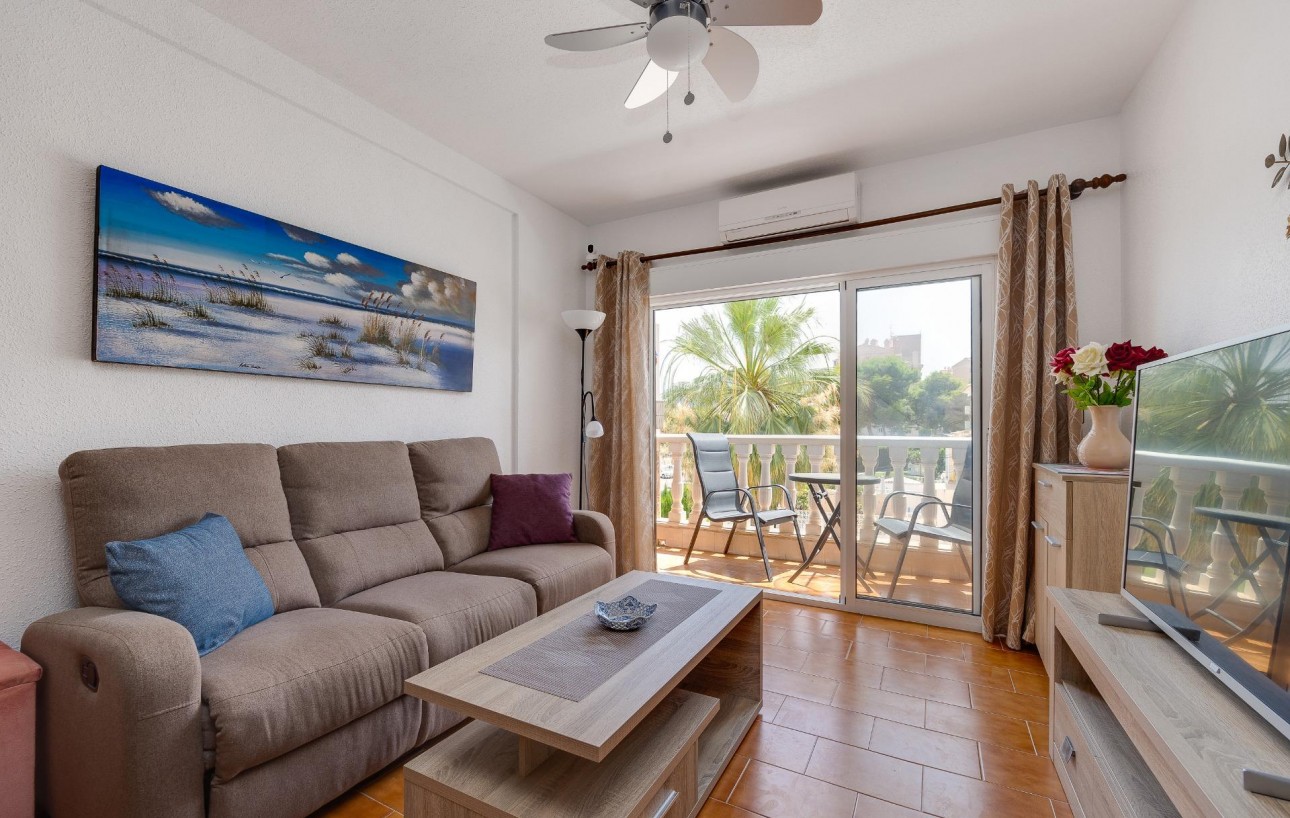 Resale - Lägenhet - Torrevieja - Calas blanca
