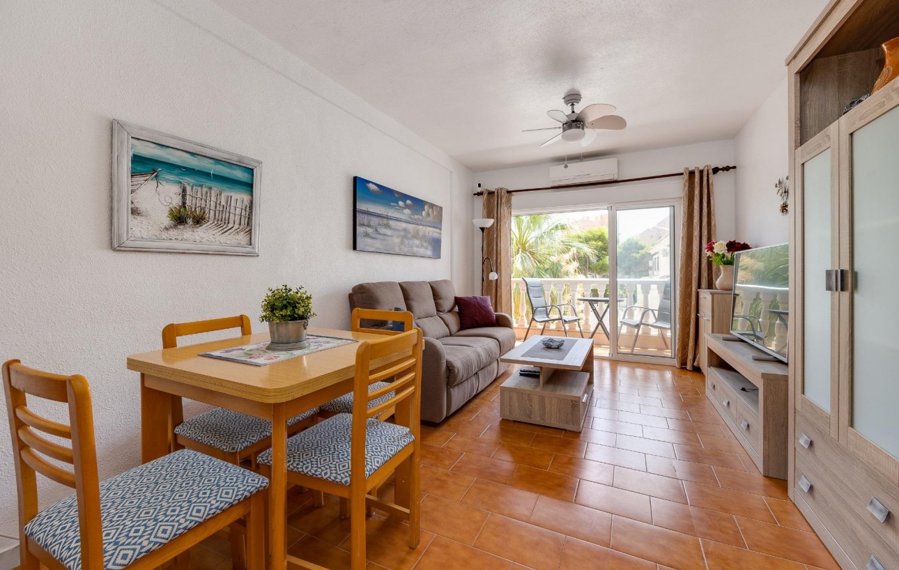 Resale - Lägenhet - Torrevieja - Calas blanca