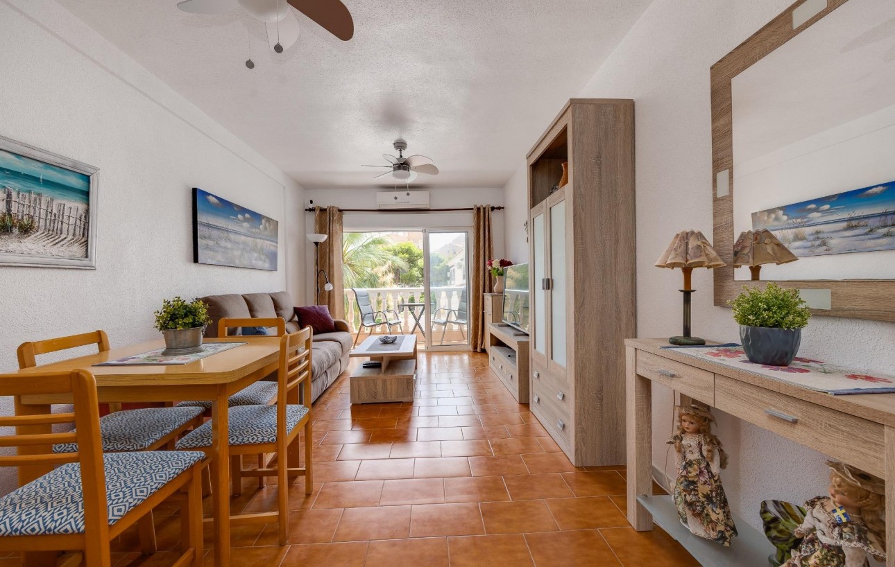 Resale - Lägenhet - Torrevieja - Calas blanca
