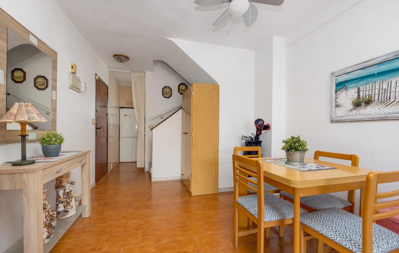 Resale - Lägenhet - Torrevieja - Calas blanca