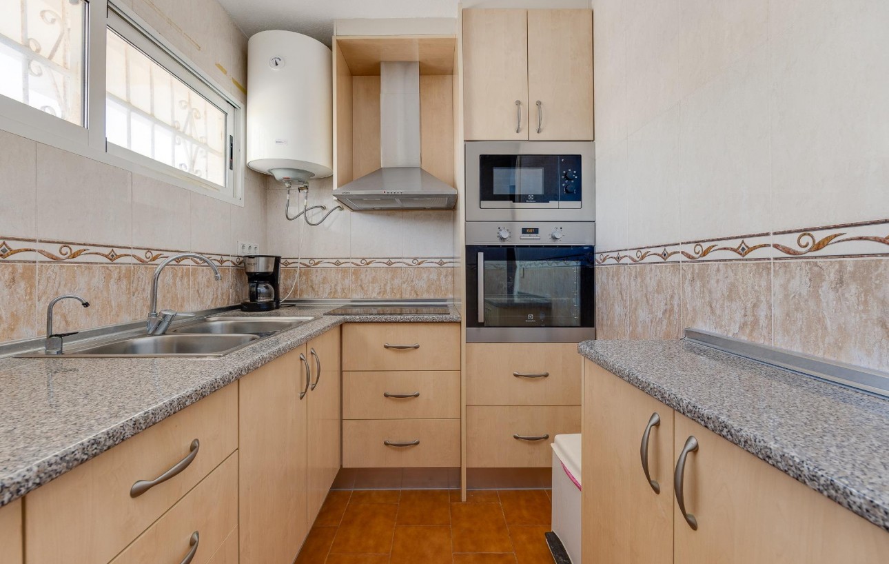 Resale - Lägenhet - Torrevieja - Calas blanca
