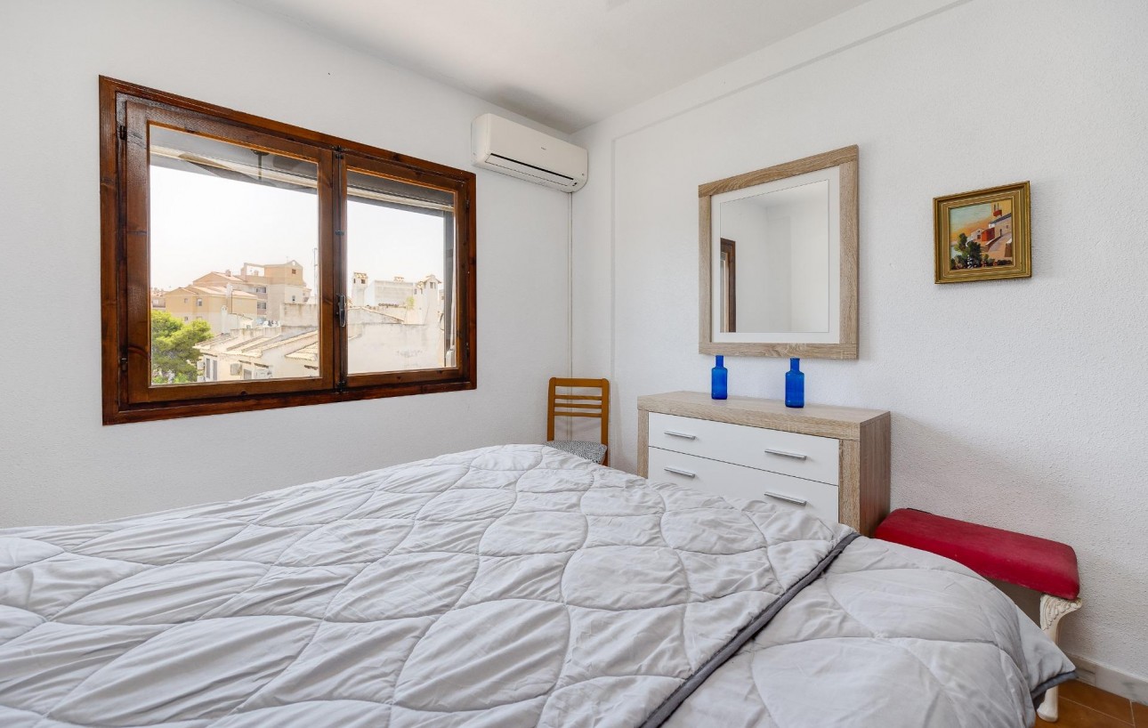 Resale - Lägenhet - Torrevieja - Calas blanca