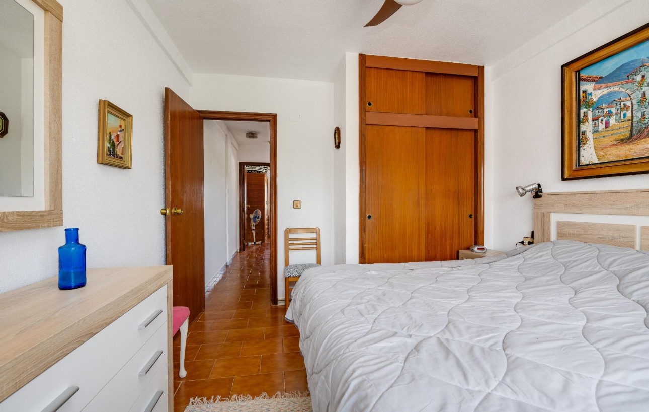Resale - Lägenhet - Torrevieja - Calas blanca