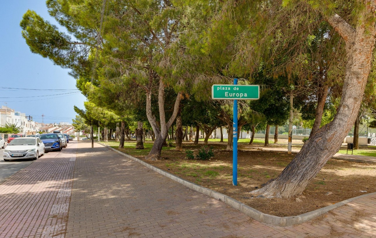 Resale - Lägenhet - Torrevieja - Calas blanca