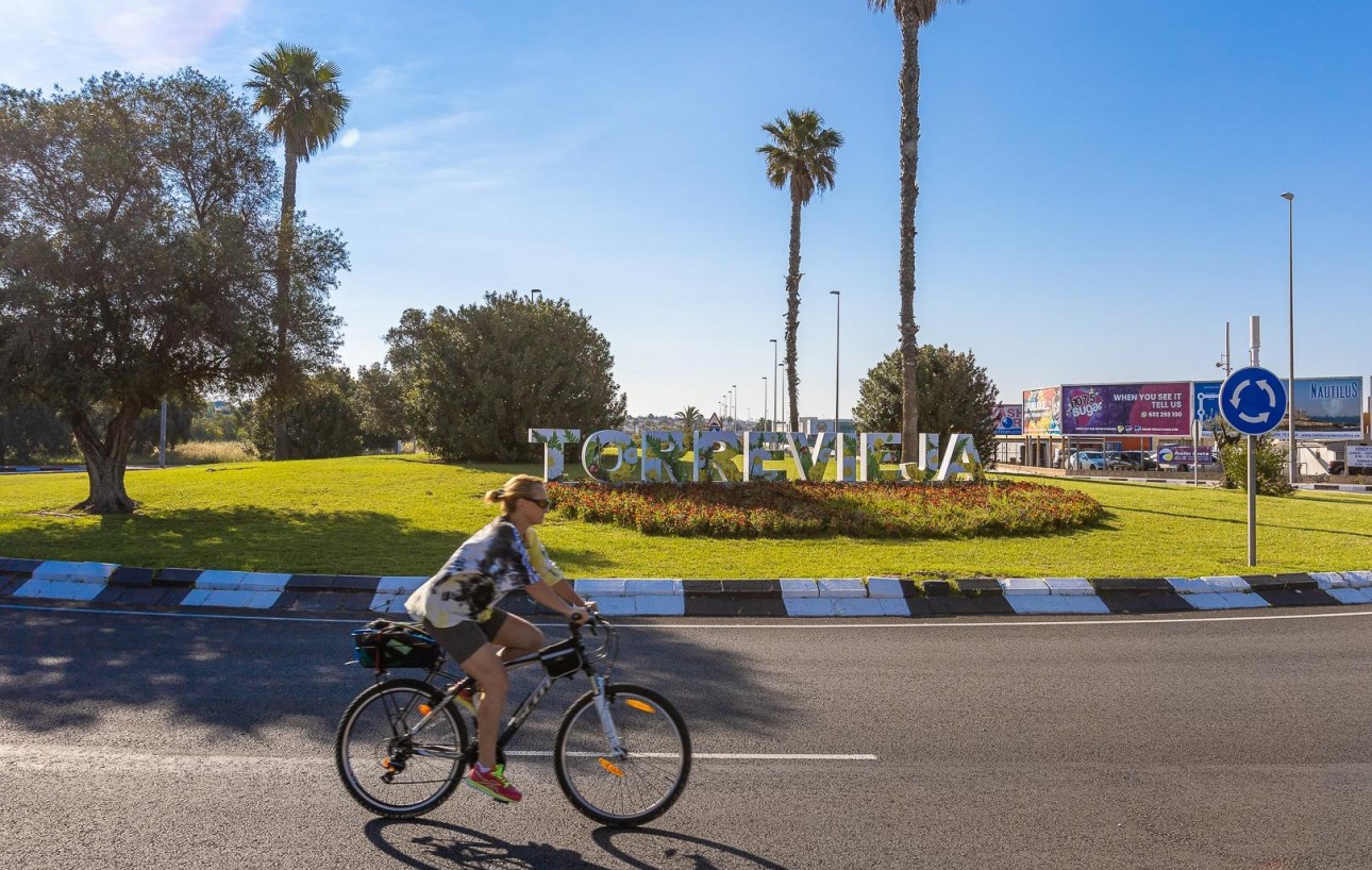 Resale - Stadthaus - Torrevieja - La Siesta - El Salado - Torreta