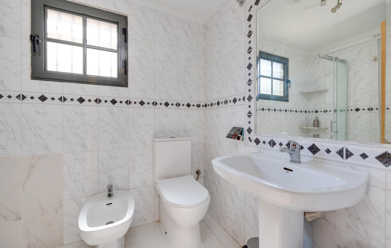 Resale - Wohnung - Torrevieja - Punta prima