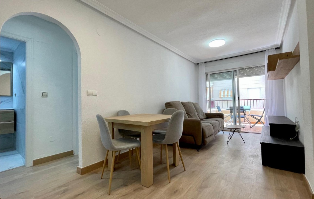 Resale - Wohnung - Torrevieja - Centro