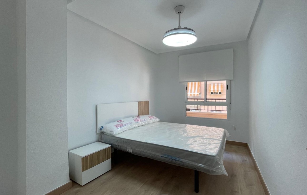 Resale - Wohnung - Torrevieja - Centro
