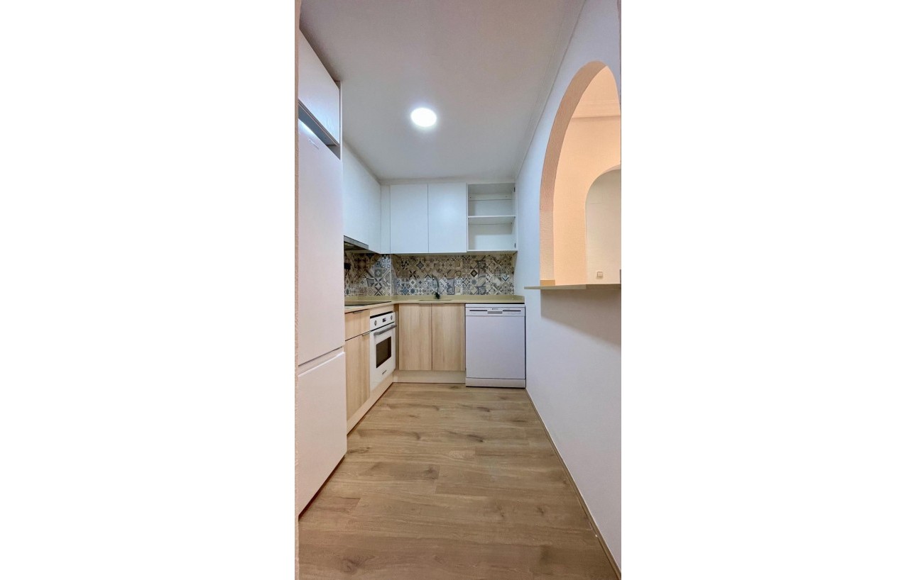 Resale - Wohnung - Torrevieja - Centro