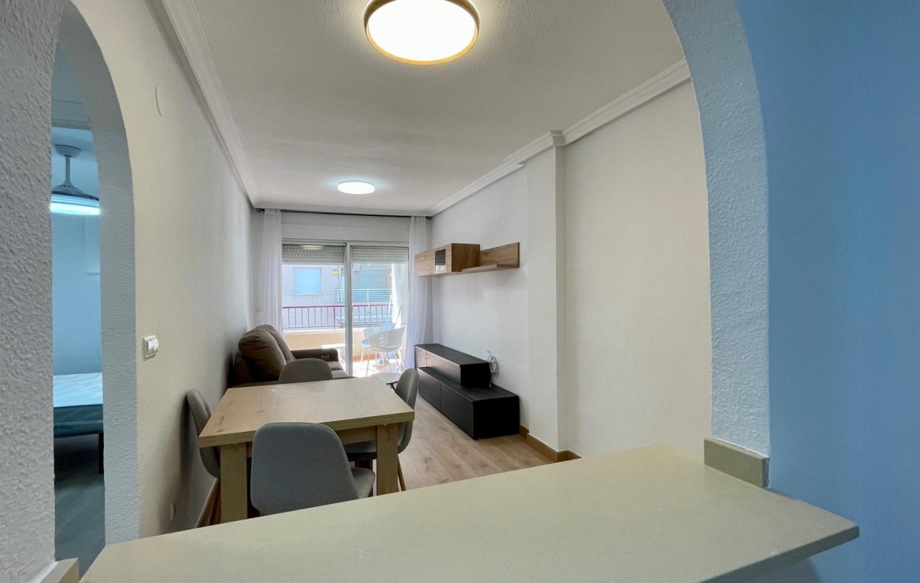 Resale - Wohnung - Torrevieja - Centro