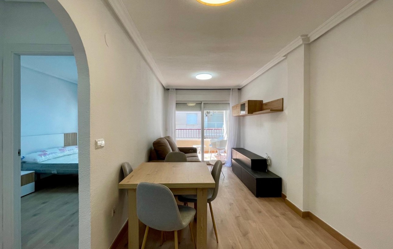 Resale - Wohnung - Torrevieja - Centro