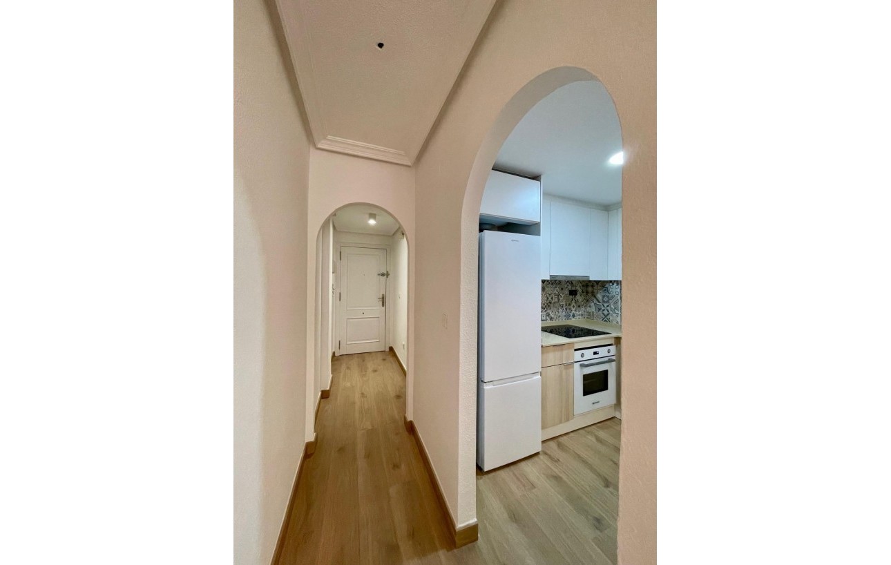 Resale - Wohnung - Torrevieja - Centro