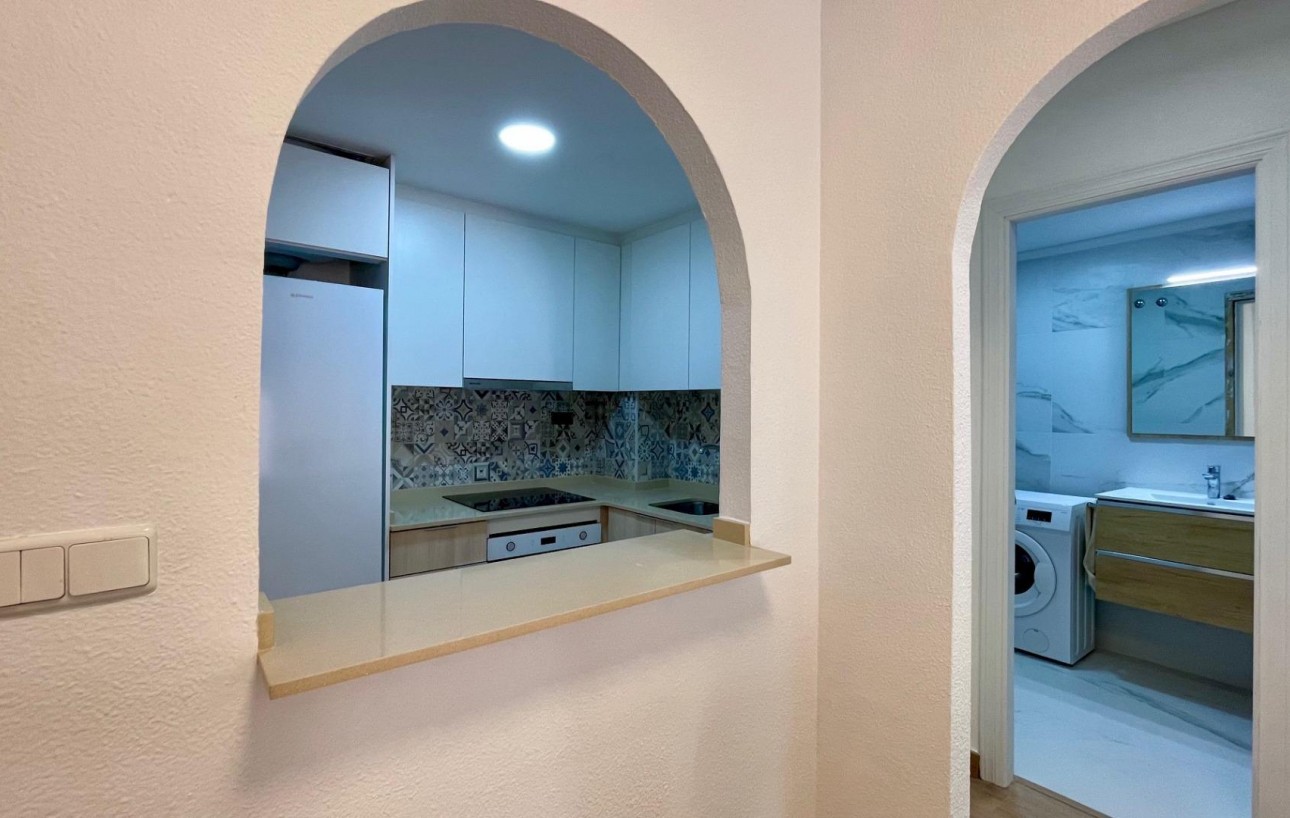Resale - Wohnung - Torrevieja - Centro