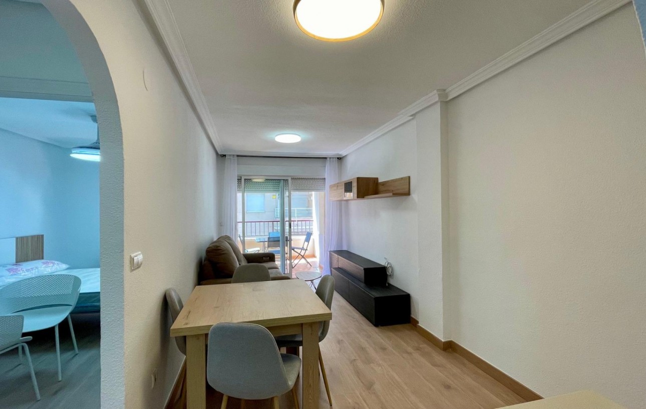Resale - Wohnung - Torrevieja - Centro