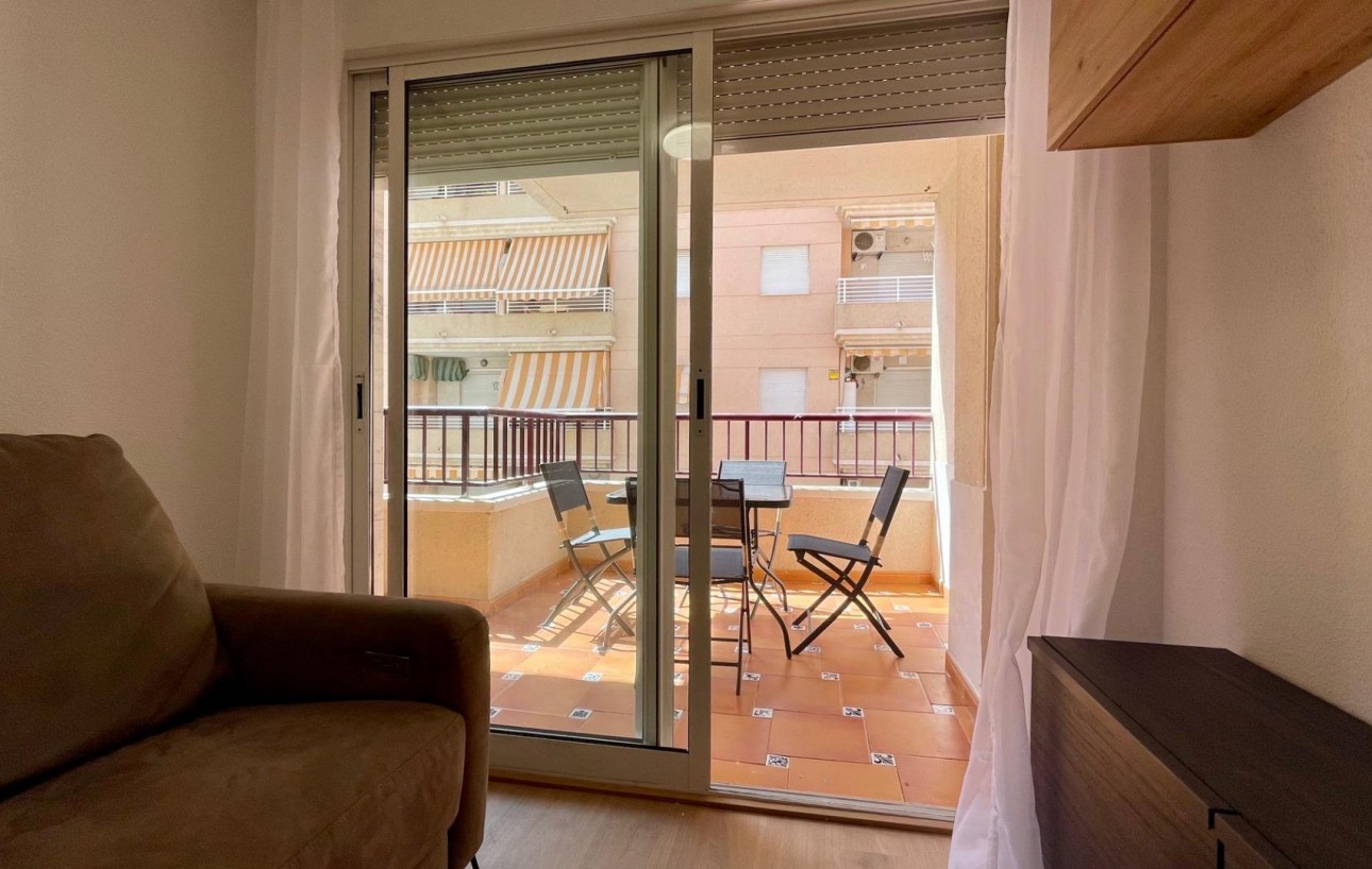 Resale - Wohnung - Torrevieja - Centro
