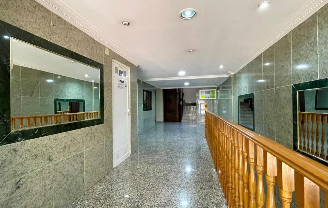 Resale - Wohnung - Torrevieja - Centro