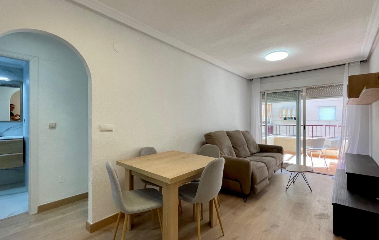 Resale - Wohnung - Torrevieja - Centro