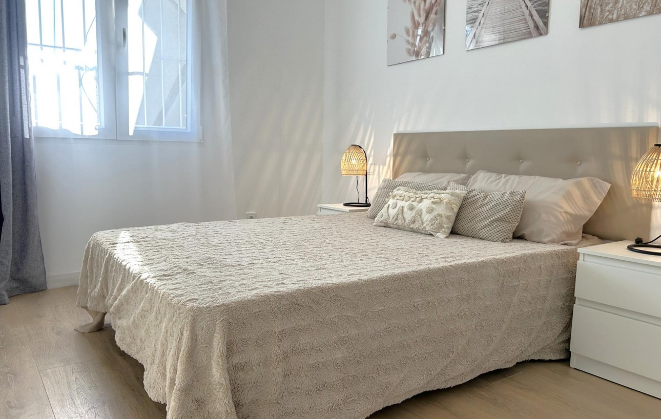 Sale - Bungalow Planta Baja - Torrevieja - El chaparral